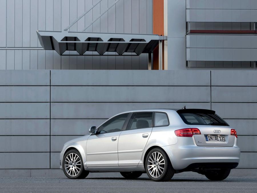  Audi A3 Sportback (8PA) 2008 года  (WW) (фото 17 из 20)